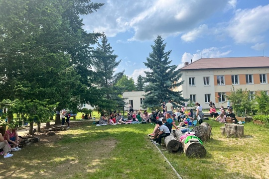 Piknik na školní zahradě a "Na silnici bezpečně" 1