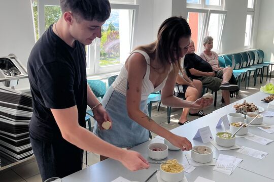 Pomazánková slavnost plná chutí a šikovných rukou Pomazánková slavnost plná chutí a šikovných rukou 1