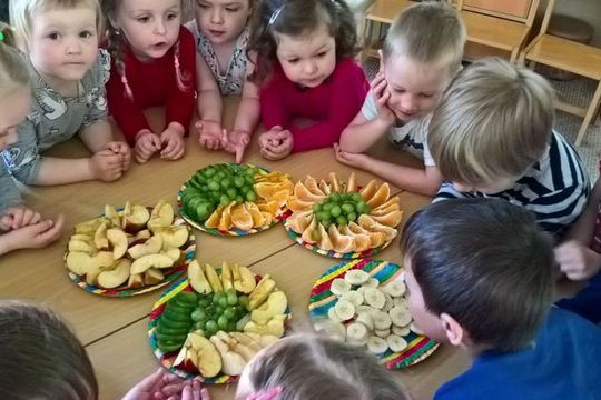 Tichá reklama na misku s ovocem 1