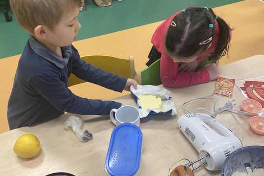 Pečeme pro babičku z pohádky 1