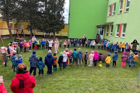 Jarní víla otevřela naši přírodní zahradu 1