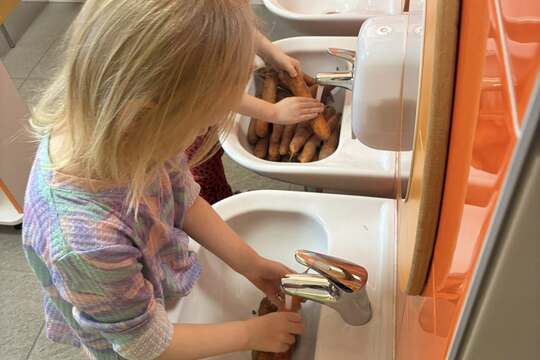 Spolupráce s rodiči – mrkvový den ve třídě Spolupráce s rodiči – mrkvový den ve třídě 1