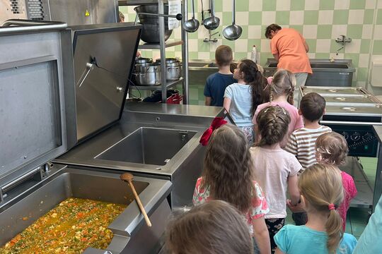 Berušky na výpravě do školní kuchyně 1