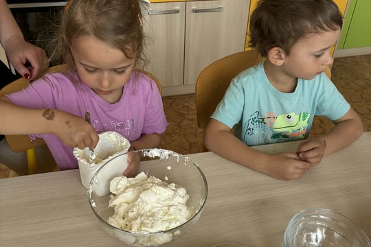 Sluníčka si připravila vlastní Pribináček Sluníčka si připravila vlastní Pribináček 1