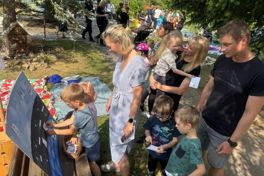 Piknik na školní zahradě a "Na silnici bezpečně" 1