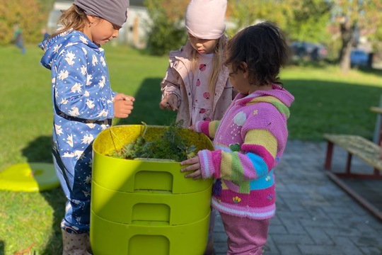 Jak jsme s Človíčkem vařili zeleninovou polévku Jak jsme s Človíčkem vařili zeleninovou polévku 1