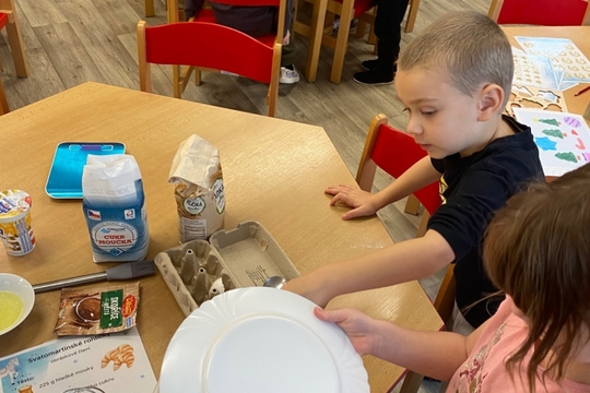 Motýlci z MŠ Kollárova - Svatomartinské rohlíčky Motýlci z MŠ Kollárova - Svatomartinské rohlíčky 1