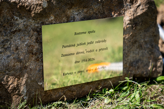 Rehabilitační stacionář Zlín otevřel Jedlou školní zahradu „Rosteme spolu“ 1