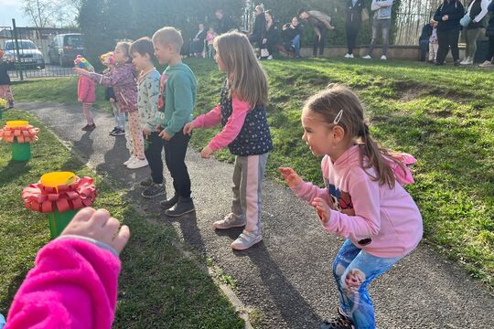 Medvídci a Ježečci z MŠ Soběchleby - Velikonoční setkání s rodiči spojené s velikonočním jarmarkem 1