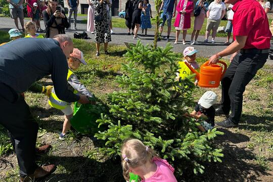 MŠ Sluníčko Soběchleby - Slavnostní setkání - převzetí stromku 1