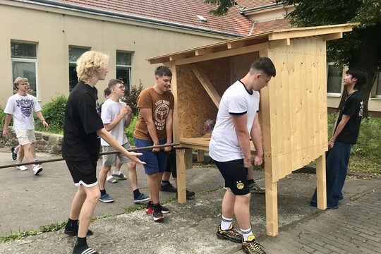 Nový kurník na naší školní zahradě! Nový kurník na naší školní zahradě! 1