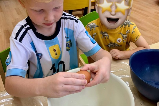 Švestkový koláč s drobenkou Švestkový koláč s drobenkou 1