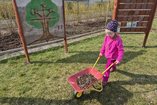 Malí zahradníci v akci 1