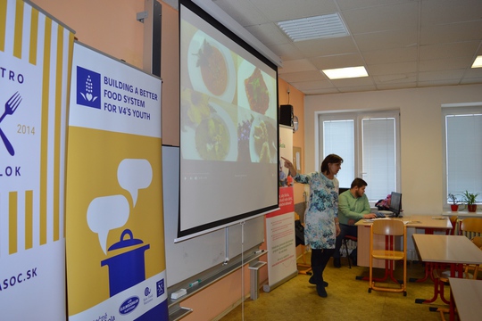 V rámci projektu "Lepší systém stravování pro mládež" diskutovali žáci dvou středních škol v Hradci Králové 1