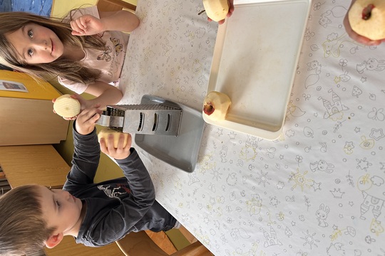 Podzimní dezert- jablko-dýňový štrúdl 1