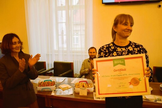 Slavnostní předávání bronzového certifikátu MŠ Alergo na radnici v Žatci 1