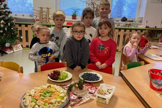 Nadílka ve školce, slavnostní oběd a ovocné pohoštění 1