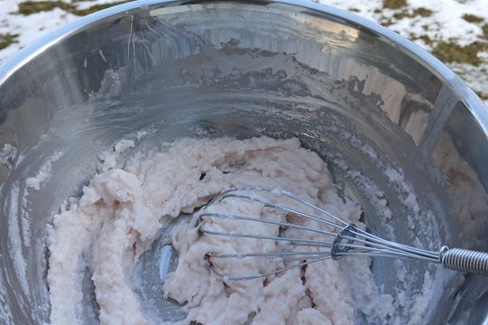 Zmrzlina "vařená" na sněhu 1