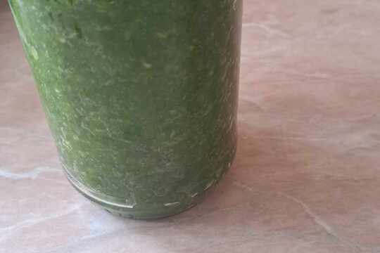 Vyrábíme česnekové pesto 1