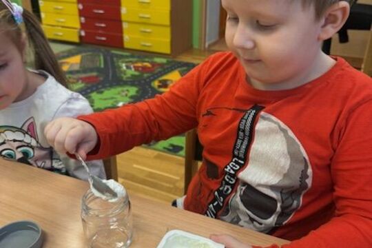 Výroba bílého jogurtu - Sovičky 1