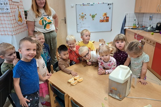 Poznáváme, ochutnáváme zeleninu a ovoce s Medvídkem Pú  1
