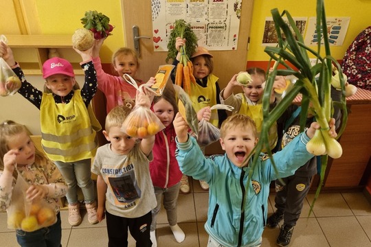Ježečci z MŠ Soběchleby - Farmářské trhy 1