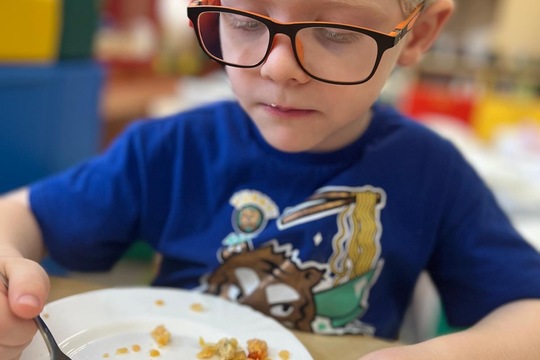 Salát z BIO červené čočky se zeleninou a tofu 1
