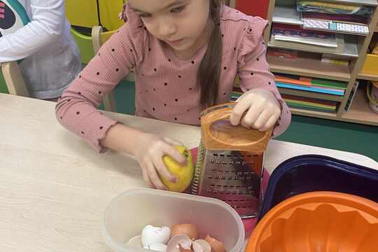 Pečeme pro babičku z pohádky 1