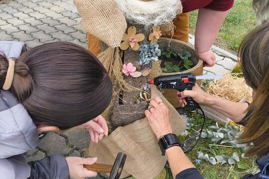 JARO na školní ZAHRÁDCE  1