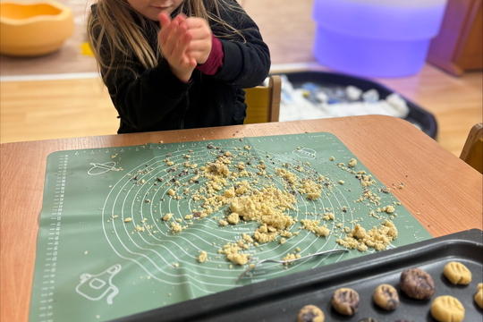 Pečení sušenek alá ledové kuličky Pečení sušenek alá ledové kuličky 1