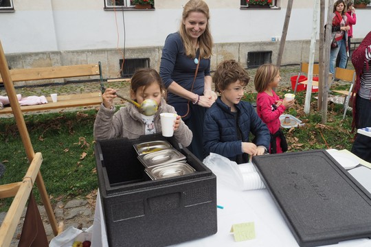 Farmářský trh v Třebosicích 1