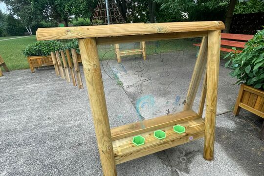 Slavnostní otevření naší "Jedlé školní zahrady" 1