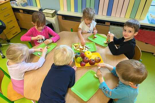 V hlavní roli jablíčka 1