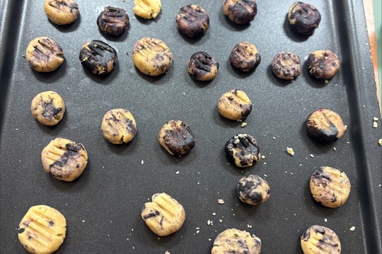 Pečení sušenek alá ledové kuličky Pečení sušenek alá ledové kuličky 1