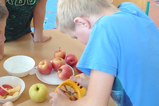 Jablíčkový týden v našich  školních družinách 1