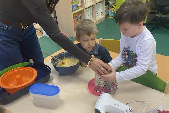 Pečeme pro babičku z pohádky 1