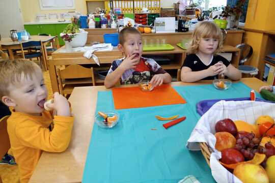 Poznáváme a ochutnáváme ovoce a zeleninu 1