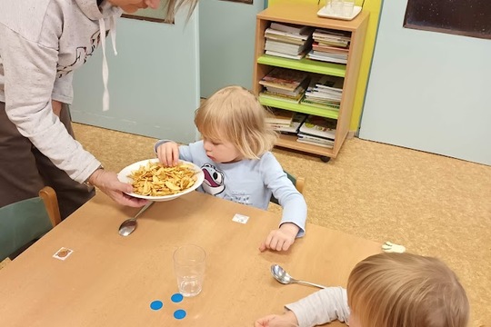 Jablečné křížaly a čaj 1