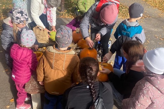Den školní jídelny aneb Dýňohrátky ve Věkoších 2 1