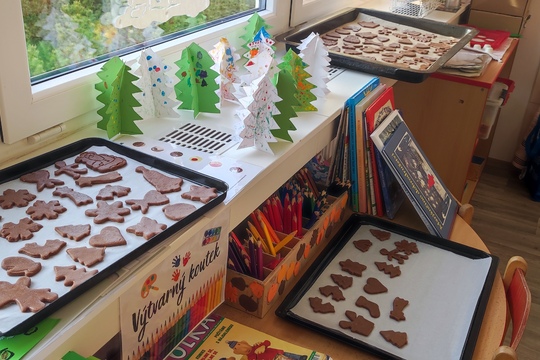 Koťátka z MŠ Kollárova - Vánoční pečení 1