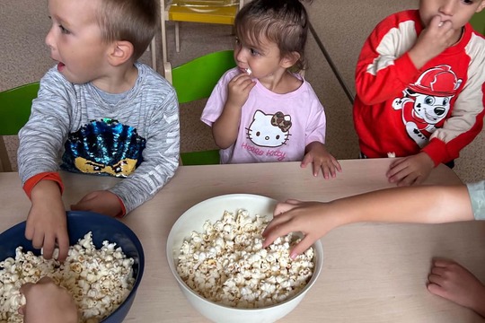 Včeličky si dnes užily krásný den i přes deštivé počasí.  1