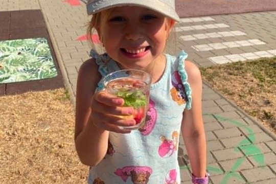 Společně na dálku: Domácí ovocná limonáda plná letních chutí 1