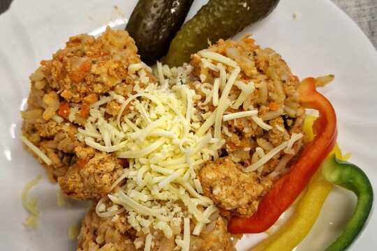 Obědy ve školní jídelně  1