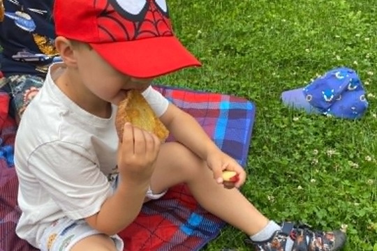 Piknikový den v naší školce! Sluníčko, radost a spousta dobrot. 1