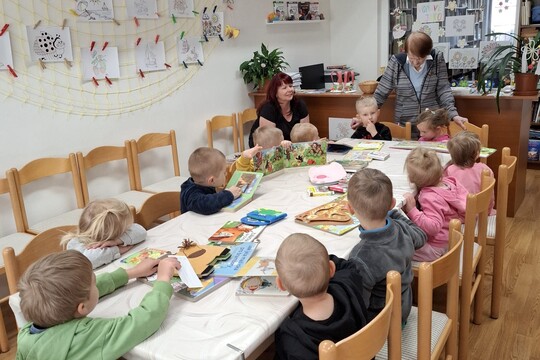 Naše místní knihovna  1