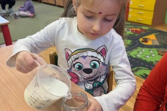 Výroba bílého jogurtu - Sovičky 1