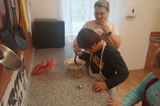 Zpracování jablíček z naší školní zahrady 1