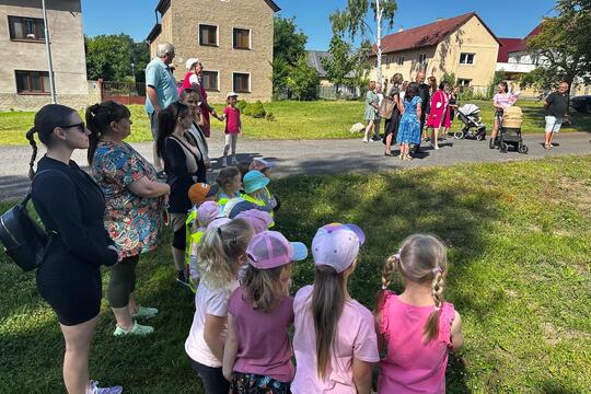 MŠ Sluníčko Soběchleby - Slavnostní setkání - převzetí stromku 1