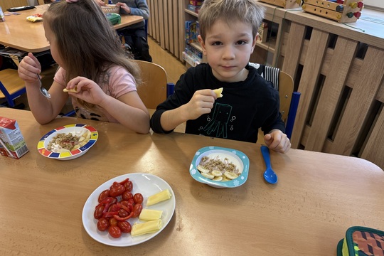 Mléko do škol v praxi – ochutnáváme, objevujeme, tvoříme 1