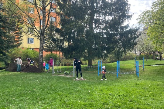 Práce na školní zahradě 1